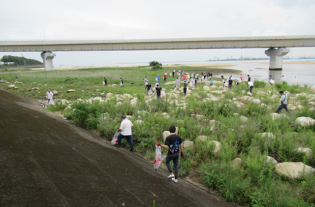 Takamatsu-Coastal-Cleanup.jpg